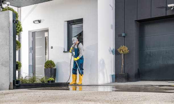 Best Oil Spill Cleanup  in Little Chute, WI